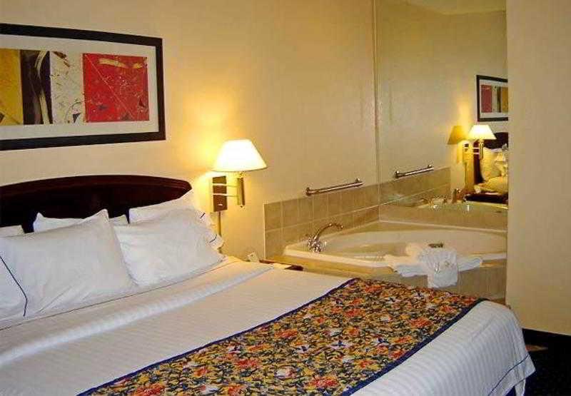 Courtyard By Marriott Oklahoma City Northwest Chambre photo
